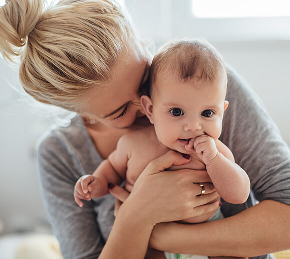 Frau mit Baby